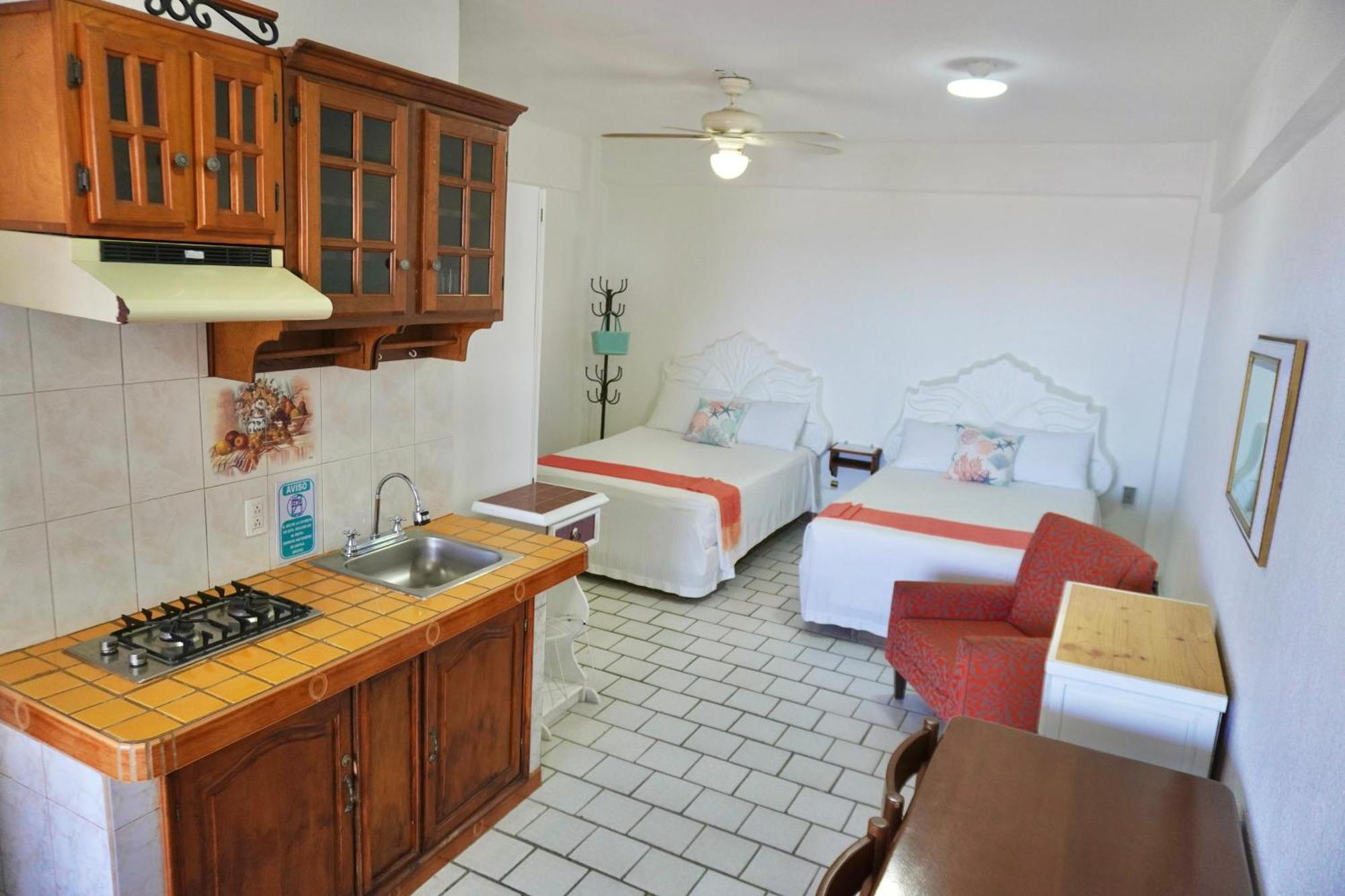 Отель Paloma Del Mar (Adults Only) Пуэрто-Вальярта Экстерьер фото
