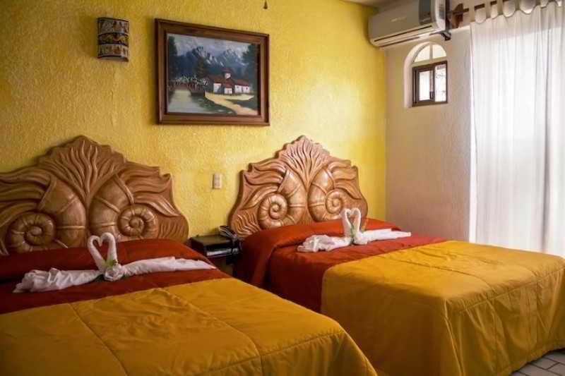 Отель Paloma Del Mar (Adults Only) Пуэрто-Вальярта Экстерьер фото